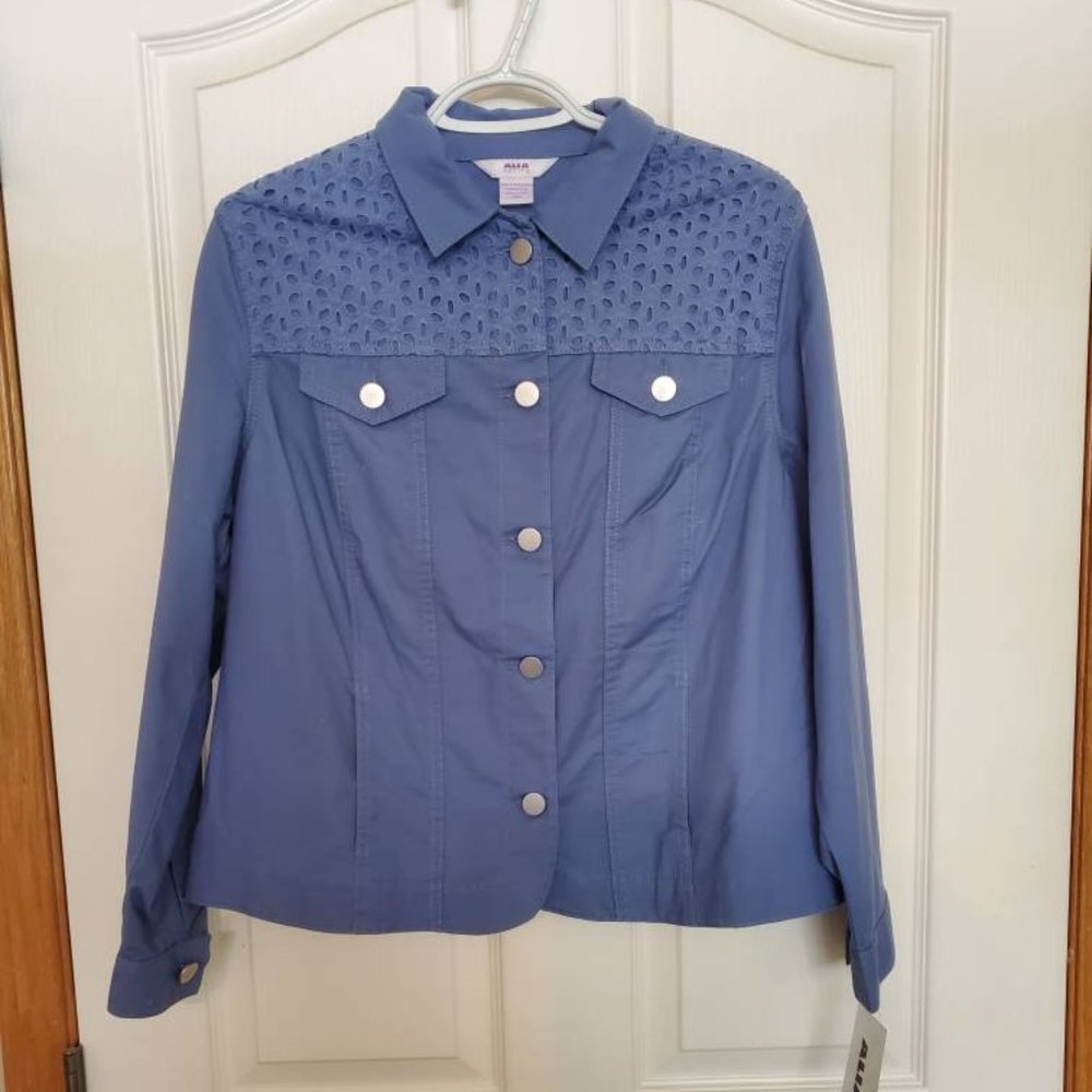 BUTTON FRONT DENIM JACKET